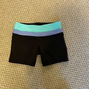 Lululemon reversible workout shorts, size small